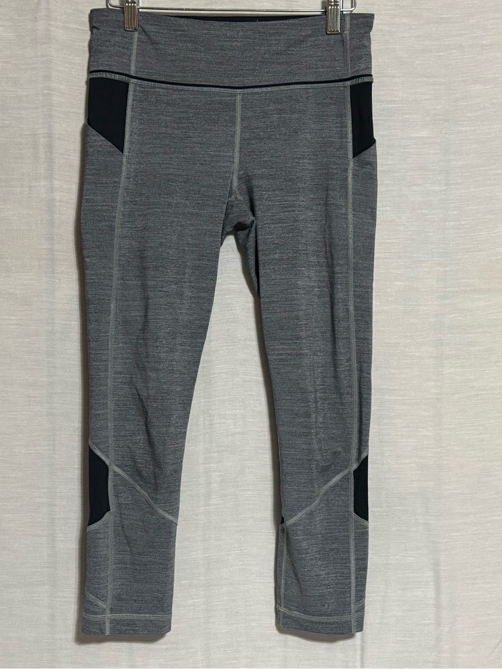 Lululemon Pace Rival Crop Leggings Size 6 Heathered Gray Black Luxtreme